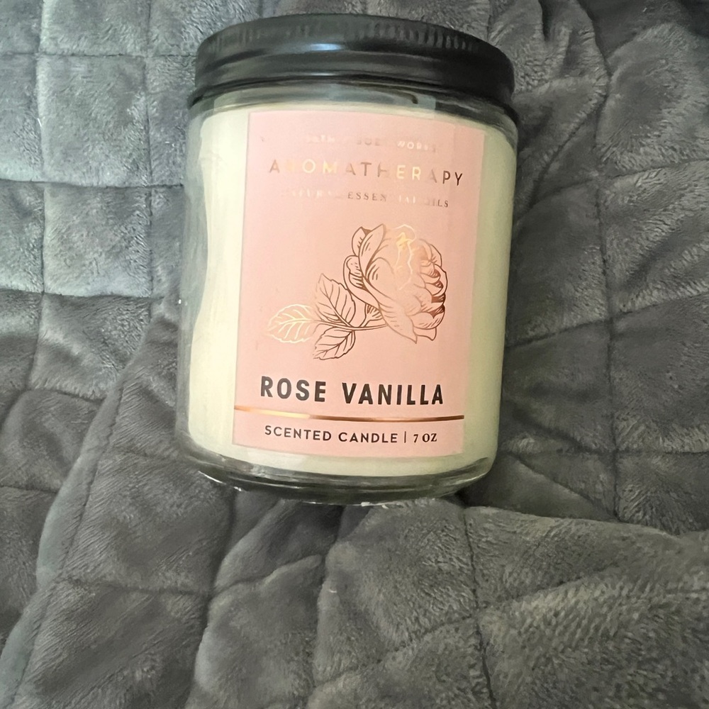 Bath and Body Works single wick Rose Vanilla Scented Candle